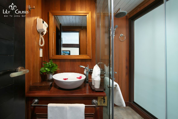 Lily Cruise Halong Bay 2 Days 1 Night - photo 8